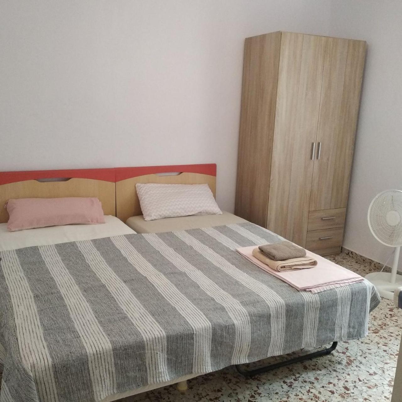 Habitacion Privada Y Tranquila Alicante Kültér fotó